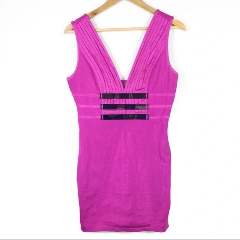 2b Bebe Womens Sparkling Grape‎ Purple Bandage V-Neck Mini Dress Black Bars L - Picture 9 of 10